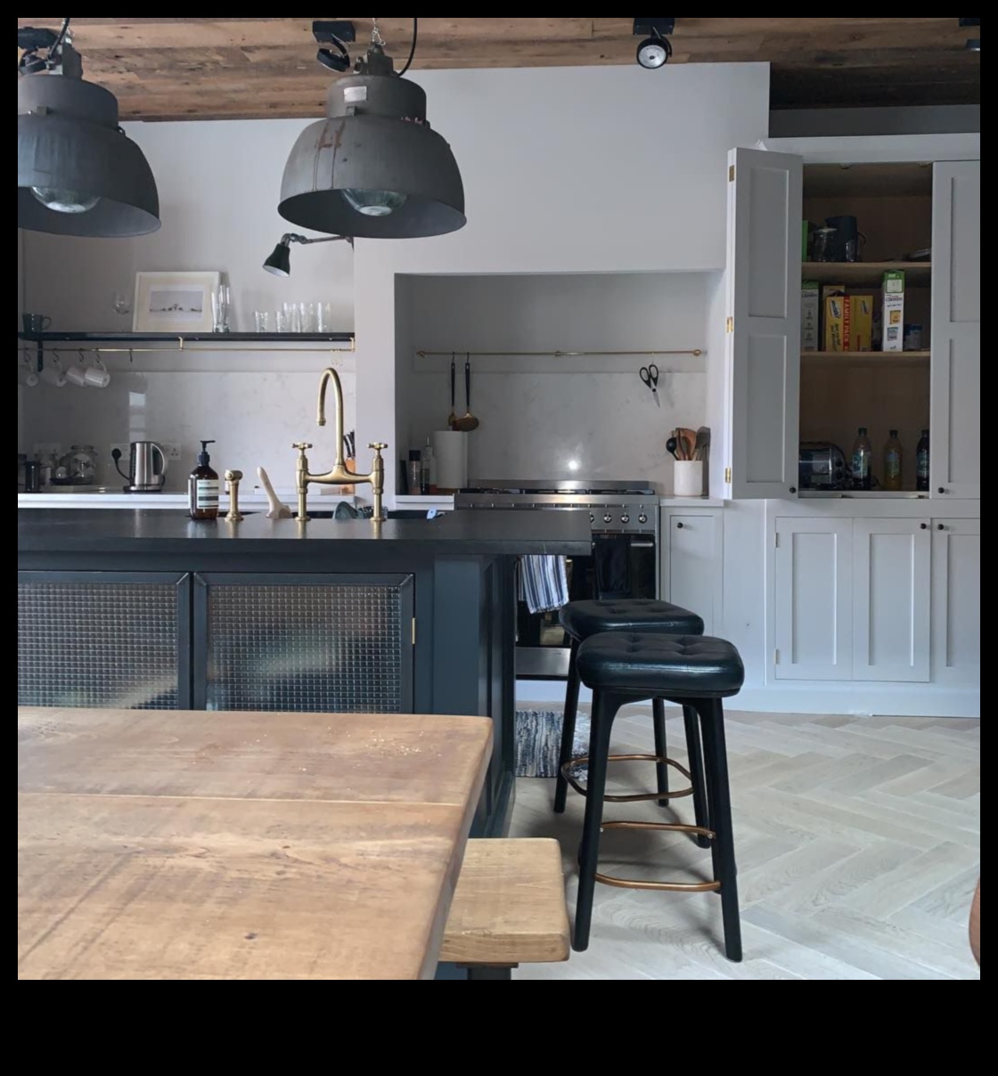 أفكار ديكور المطبخ الصناعي الأنيق