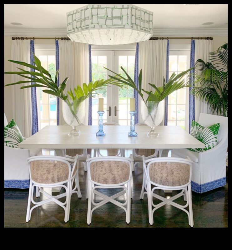 هل هناك أي نصائح لتزيين منطقة تناول الطعام في الهواء الطلق بأجواء ساحلية؟