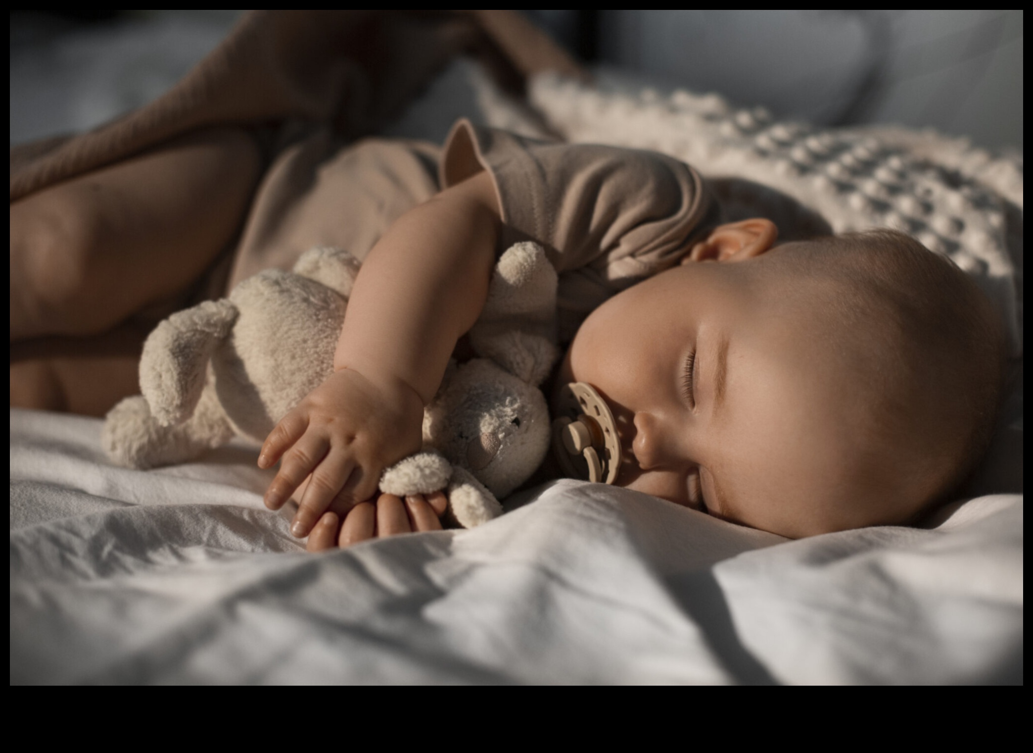 يهمس ساندمان: احتضان الليالي الهادئة مع الطفل