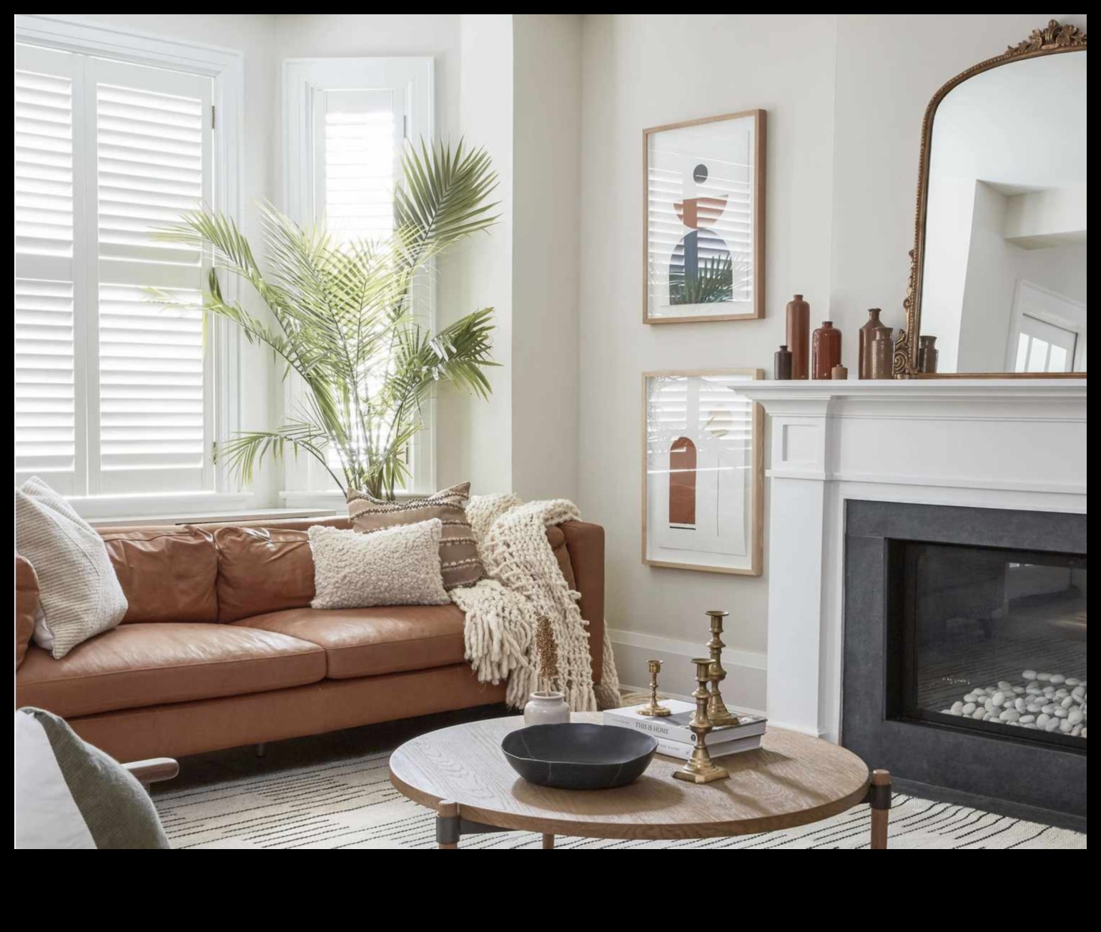 ما هي بعض الطرق الأنيقة لاستخدام الجلود في الديكور المعاصر؟