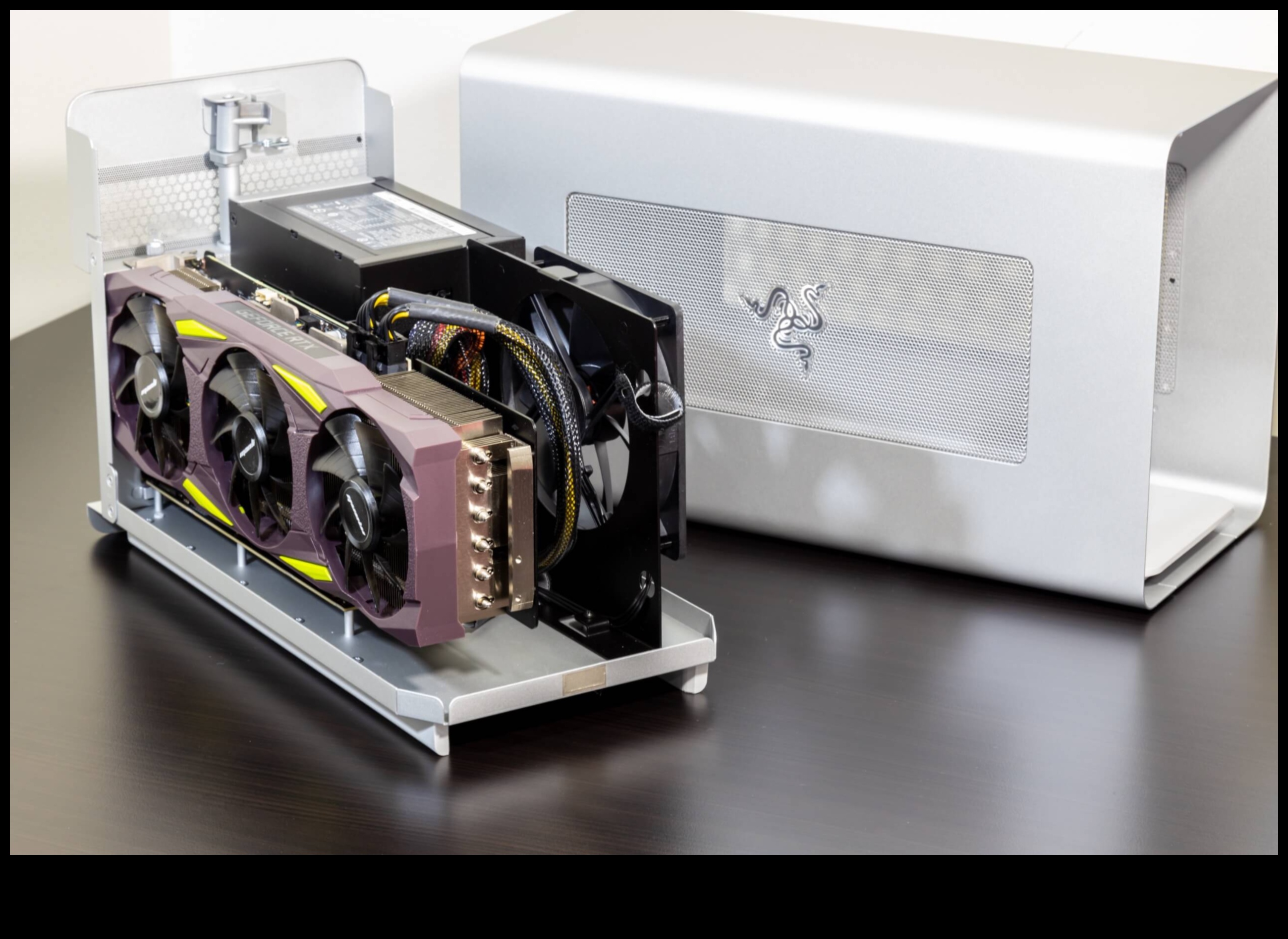 حاويات GPU الخارجية: ترقية أداء الرسومات لأجهزة الكمبيوتر المحمولة